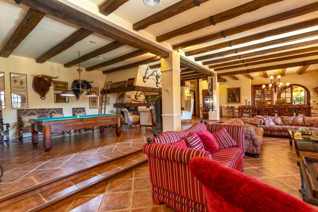 Casa Flores Con Piscina Interior Climatizada Alcaucin Exterior photo